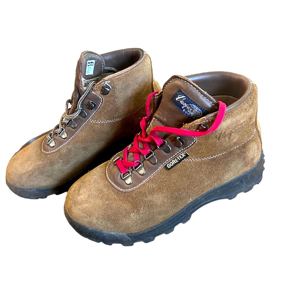 Vasque hiking boots womens size 8

Waterproof